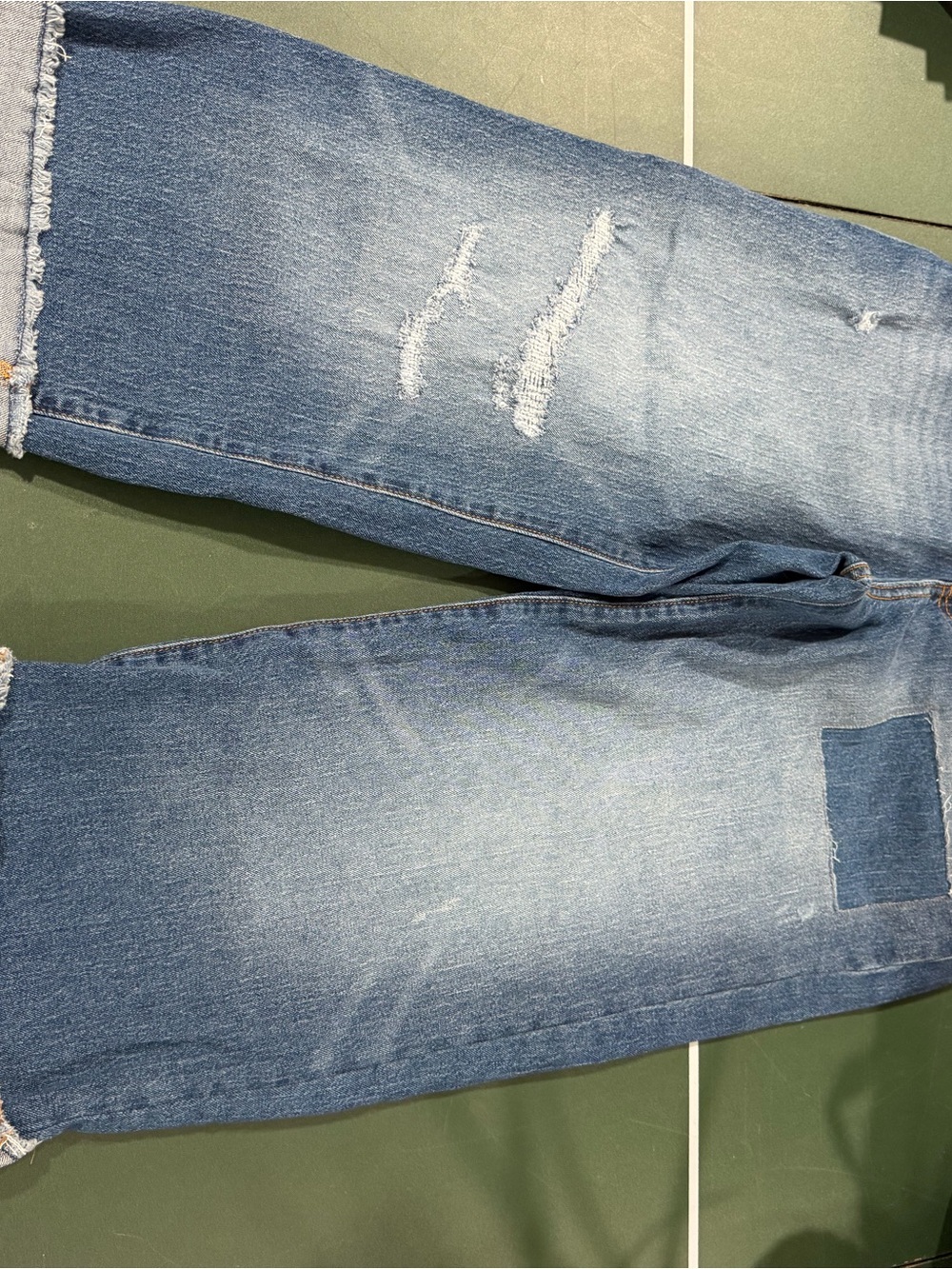 Jessica Simpson Men's Light Blue Distressed Relaxed Jeans